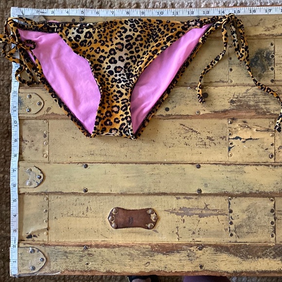 🔥 KERRY CUSHMAN GORGEOUS BIKINI!🔥 - Picture 8 of 11